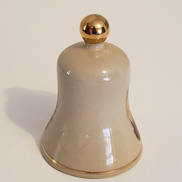 Munchen, Bavaria, Germany Skyline View Bell - Picture 5 of 10